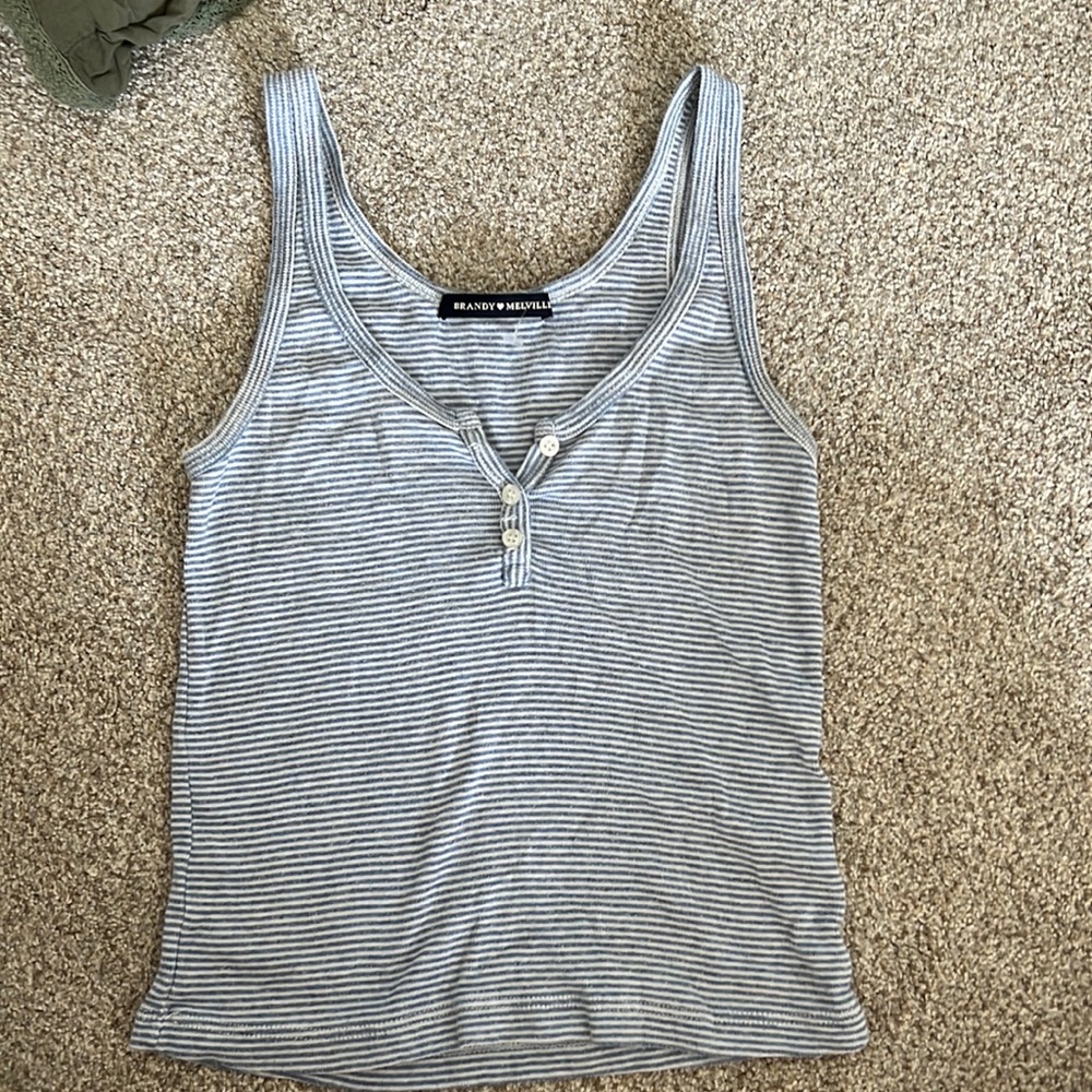 cropped tank top